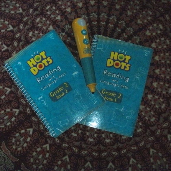 Educational Insights Hot Dots Let's Master 2nd Grade Reading Set PEN & 2 BOOKS - Picture 1 of 1